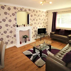 - Boswell - Large Balcony - 2 Double Beds - 2 Bedrooms - Close To Town & Racecourse - Off Street Parking 2 Cars - Fast Wifi Doncaster