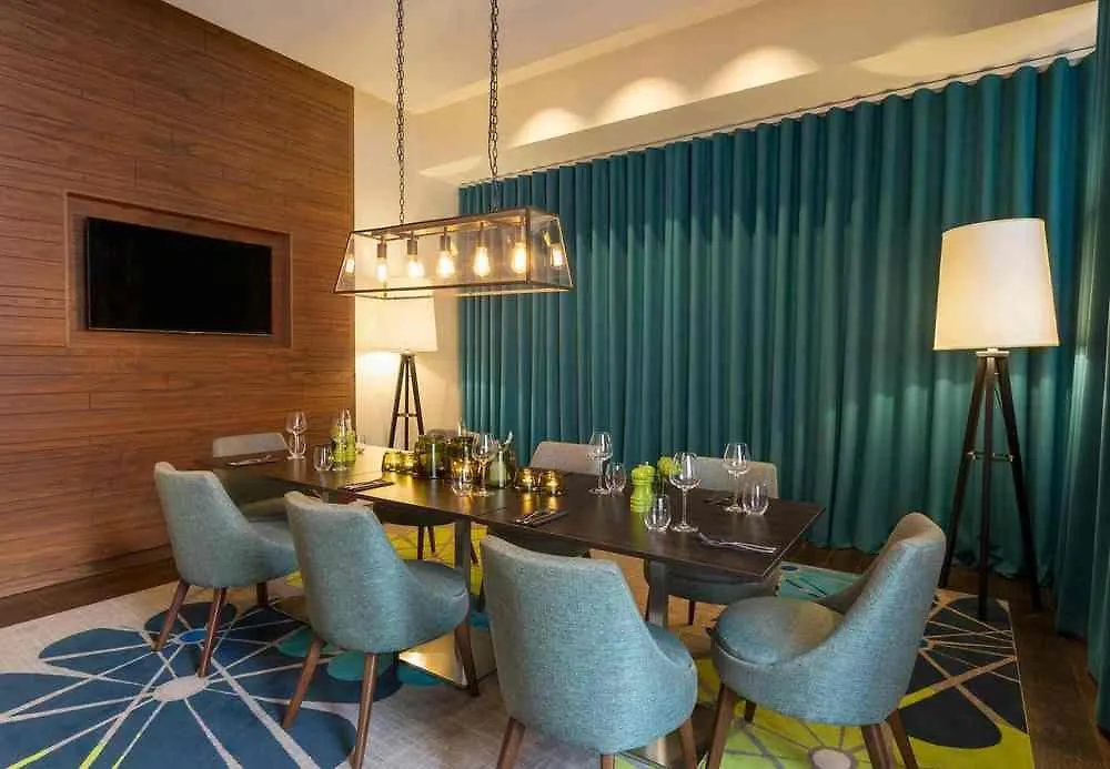 מלון Courtyard By Marriott אדינבורו