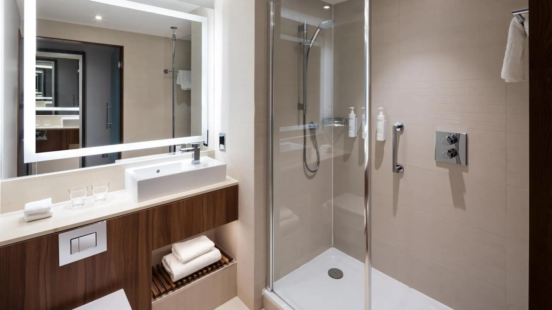 Hotel Courtyard By Marriott Edynburg 4*,  Wielka Brytania